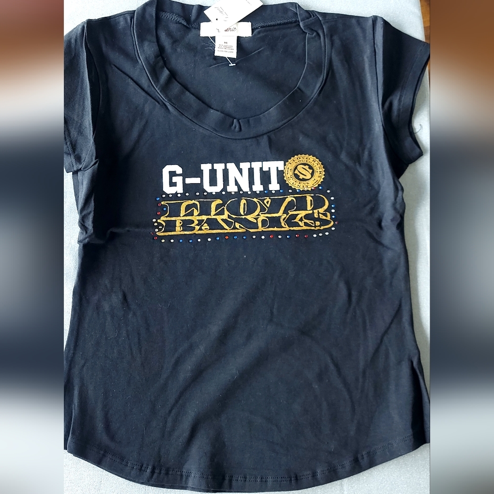 New women's medium tee